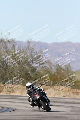 media/Dec-01-2025-Moto Forza (Mon) [[2daa91e15f]]/3-Beginner Group/Session 3 (Turn 3)/